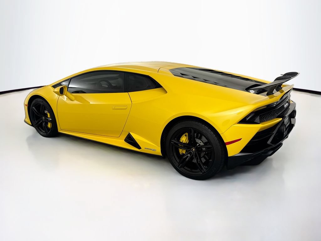 Used 2020 Lamborghini Huracan EVO RWD image 7
