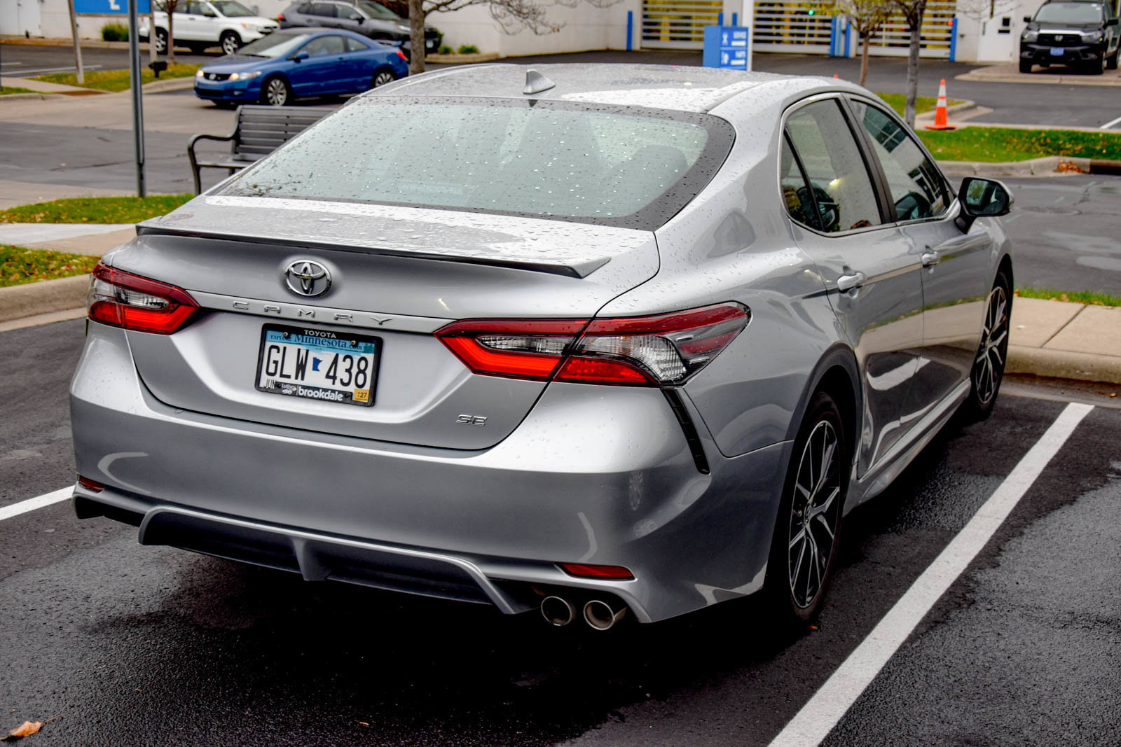 Used 2021 Toyota Camry SE w/ Cold Weather Package FWD image 16