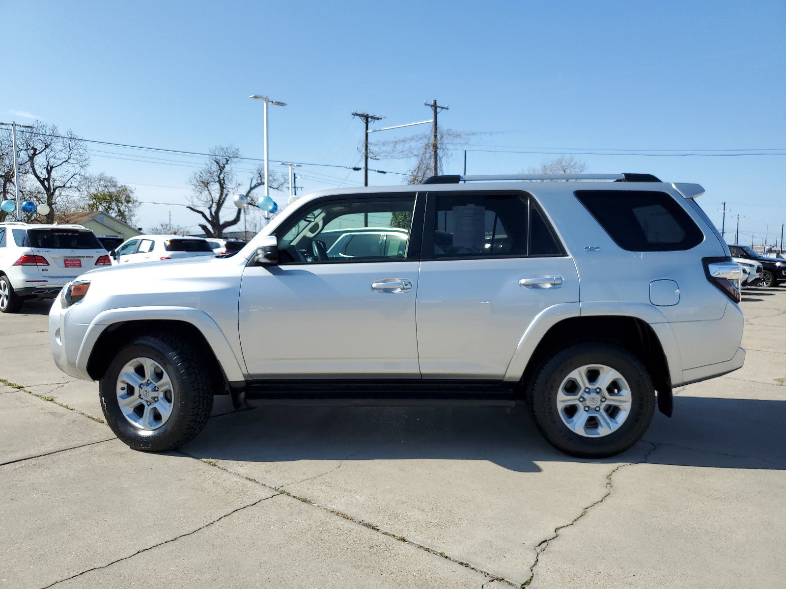 Used 2020 Toyota 4Runner SR5 AWD/4WD image 8