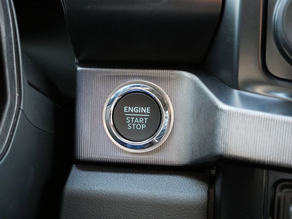 New 2026 Ford F350 Platinum w/ FX4 Off-Road Package image 24