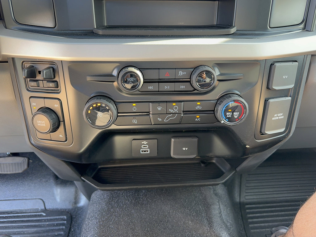 New 2026 Ford F550 4x4 Regular Cab Super Duty image 19