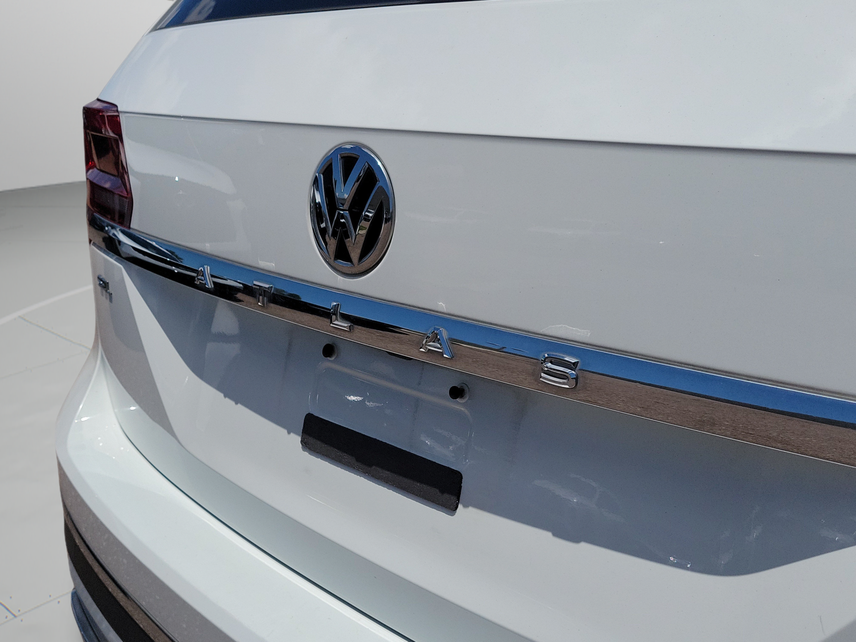 Used 2019 Volkswagen Atlas SEL FWD image 33