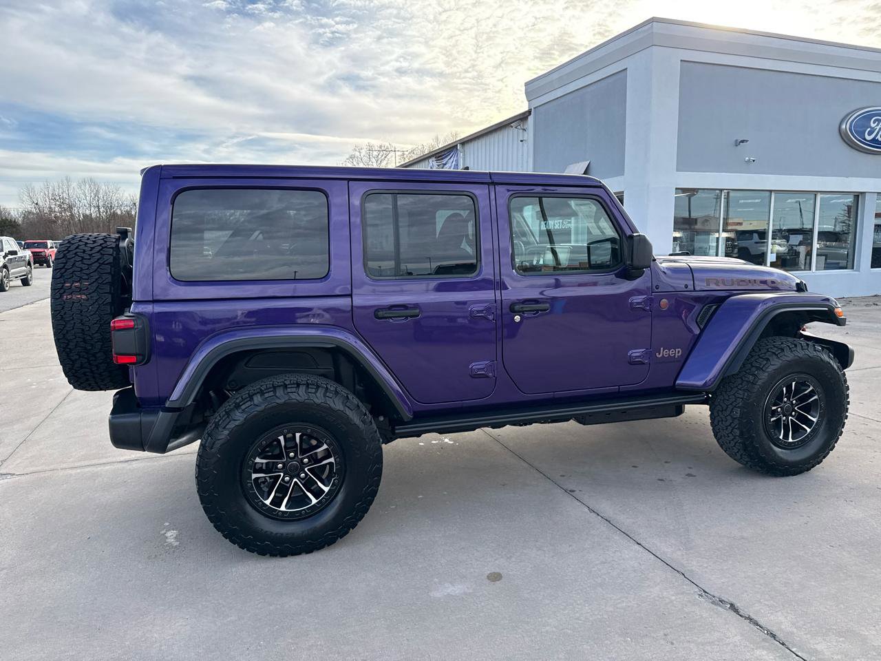 New 2026 Jeep Wrangler Unlimited Rubicon w/ Xtreme 35 Tire Package AWD/4WD image 7