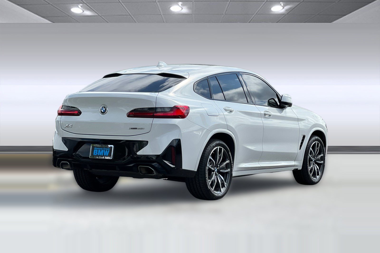 Certified 2023 BMW X4 xDrive30i w/ M Sport Package AWD/4WD image 9
