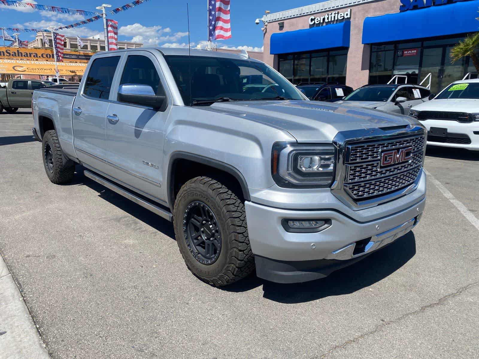 Used 2017 GMC Sierra 1500 Denali AWD/4WD image 3