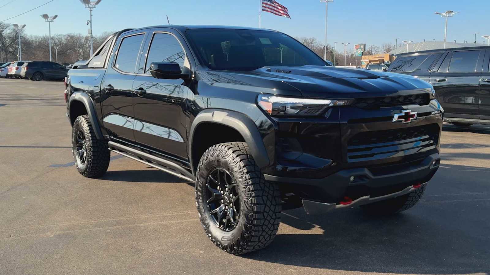 Certified 2025 Chevrolet Colorado ZR2 w/ Midnight Edition image 2