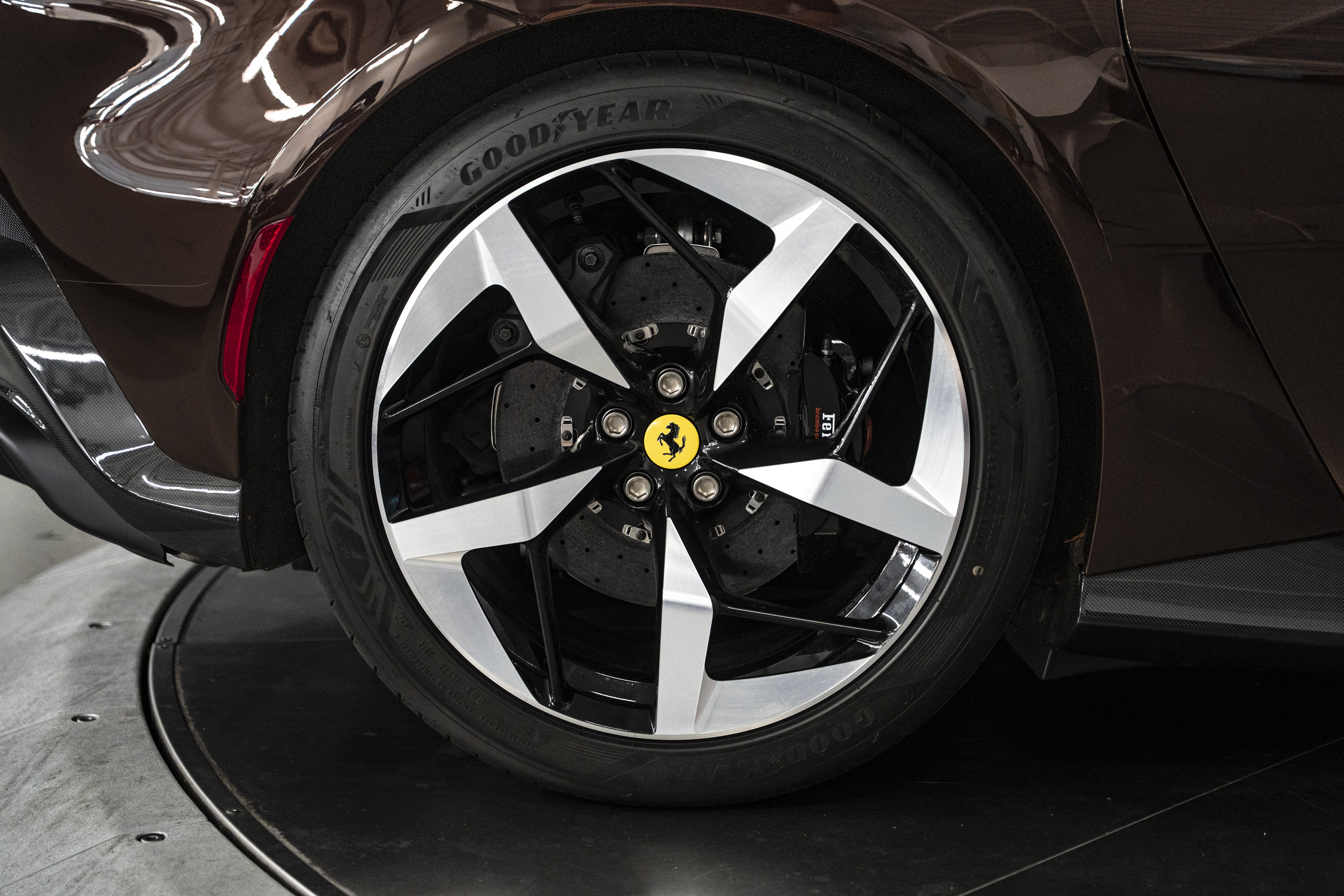 Used 2025 Ferrari 12Cilindri RWD image 17