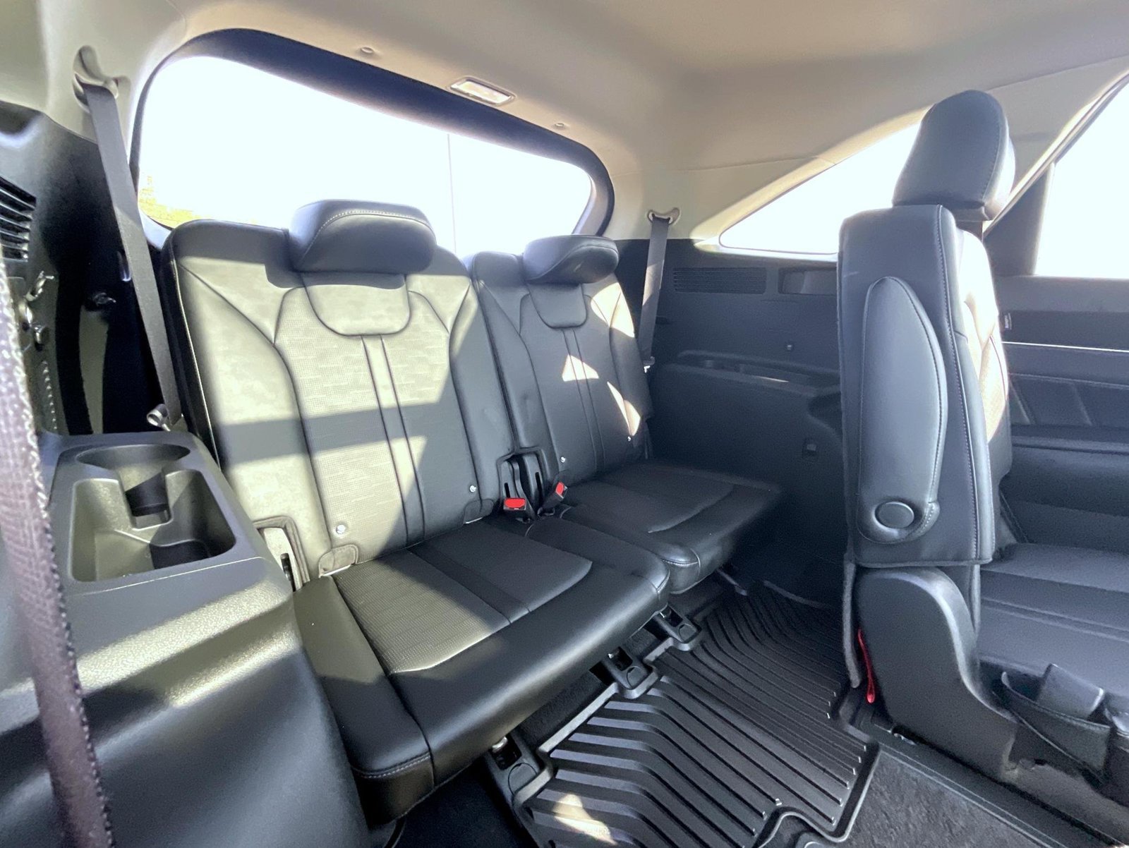 Used 2025 Kia Sorento SX AWD/4WD image 21