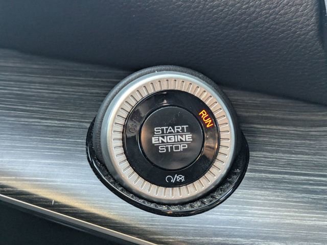 Used 2024 Jeep Wagoneer L Series III w/ Flexible Seating Group image 21