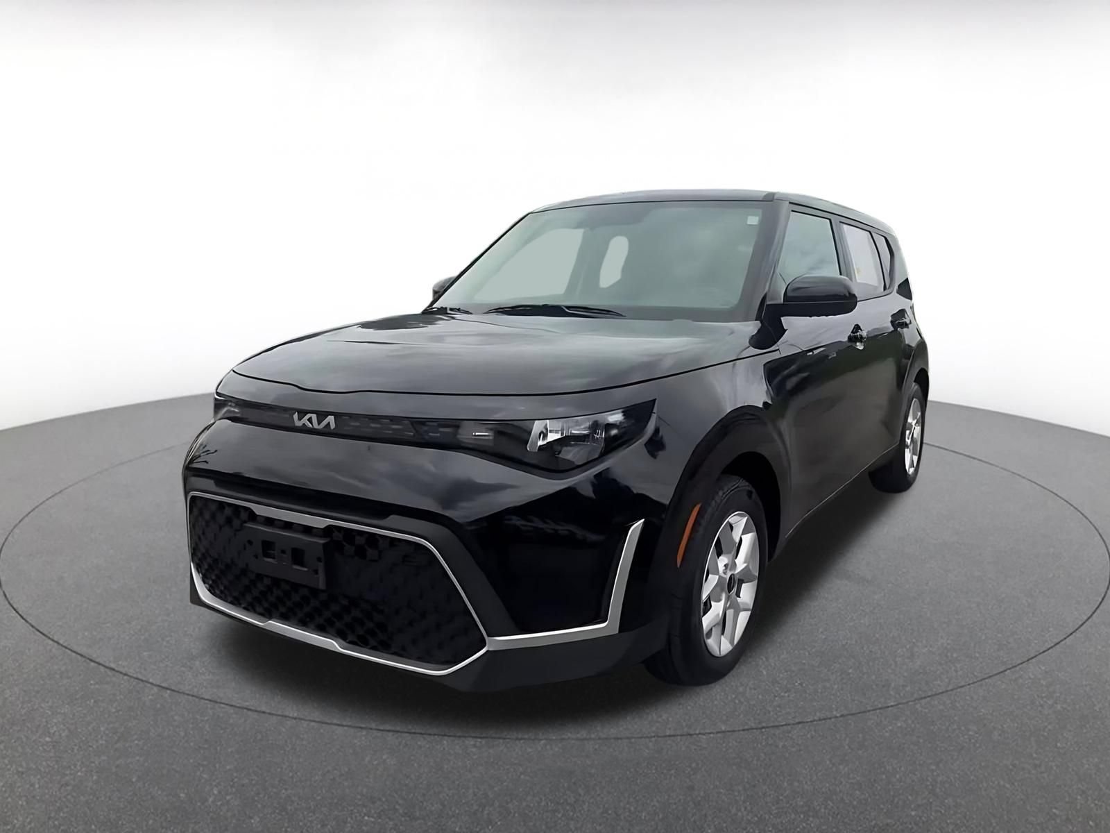 Used 2025 Kia Soul LX w/ LX Technology Package FWD image 7