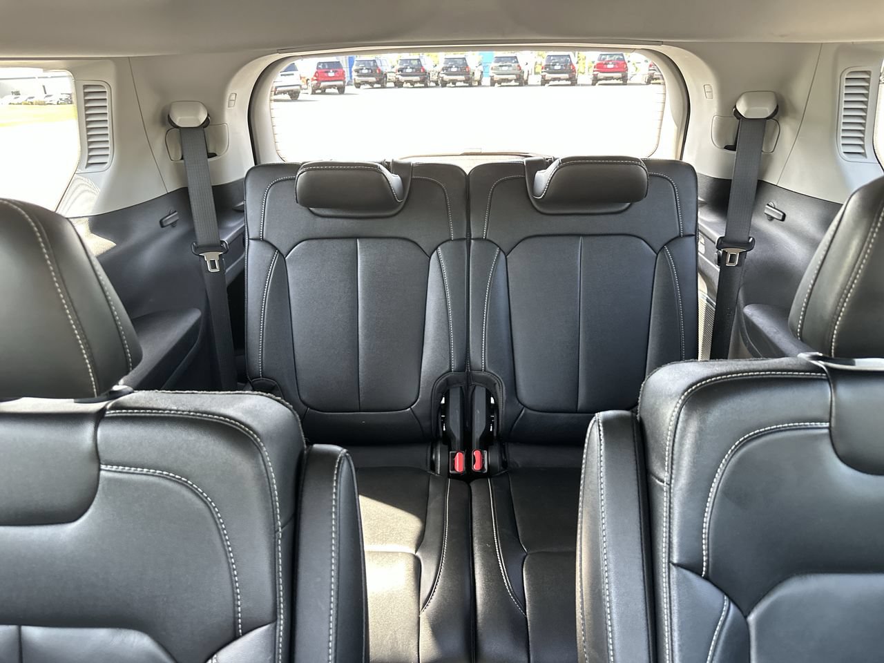 Used 2022 Jeep Grand Cherokee L Limited AWD/4WD image 25