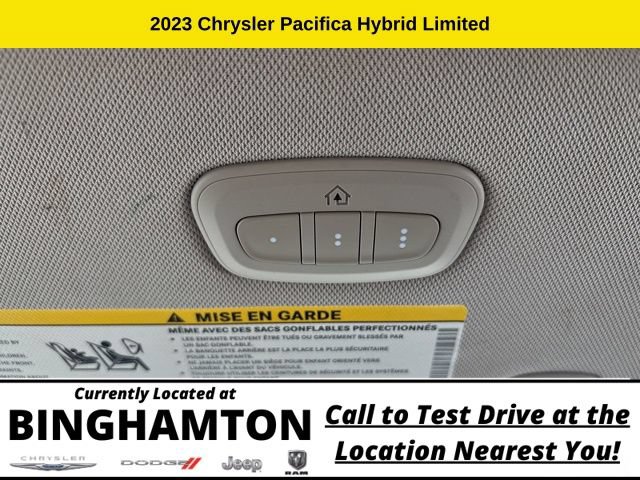 Used 2023 Chrysler Pacifica Limited FWD image 17