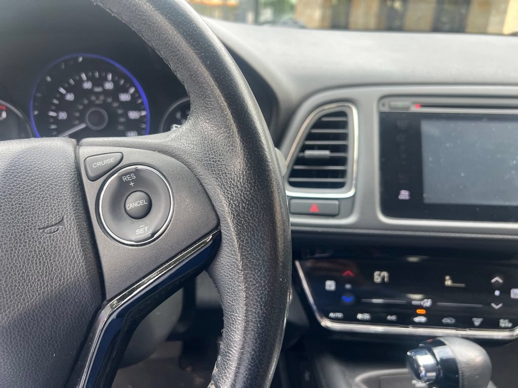 Used 2016 Honda HR-V EX-L image 11