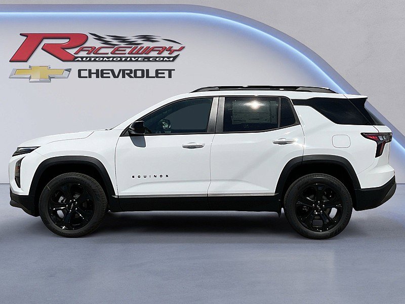 New 2026 Chevrolet Equinox LT w/ Convenience Package II FWD image 2