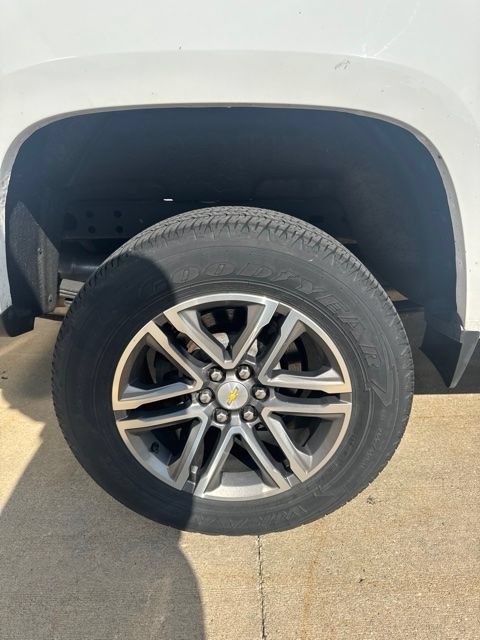 Used 2022 Chevrolet Colorado W/T w/ Custom Special Edition AWD/4WD image 4