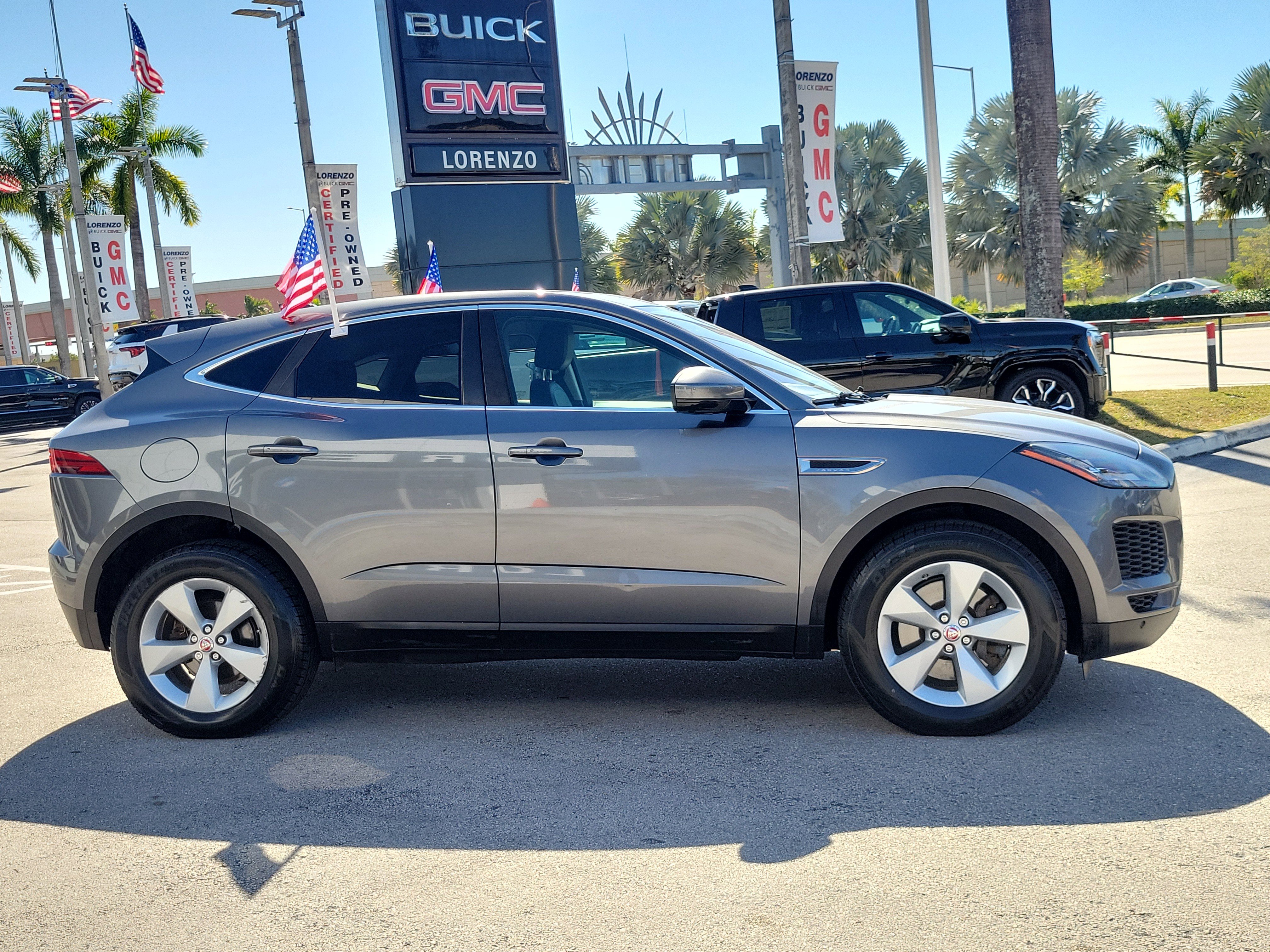 Used 2020 Jaguar E-PACE image 4