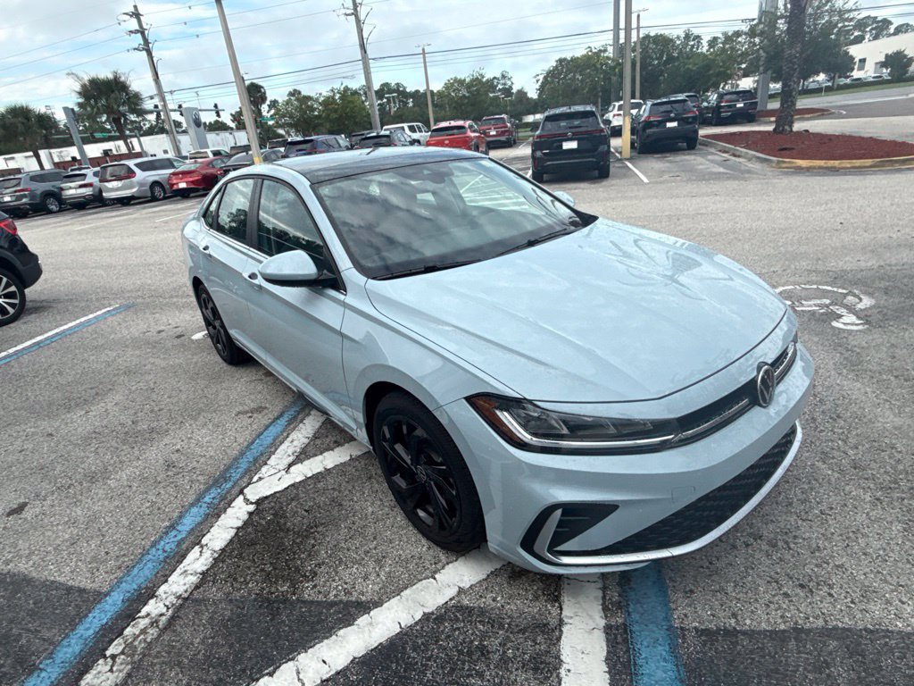 Certified 2026 Volkswagen Jetta SE FWD image 6
