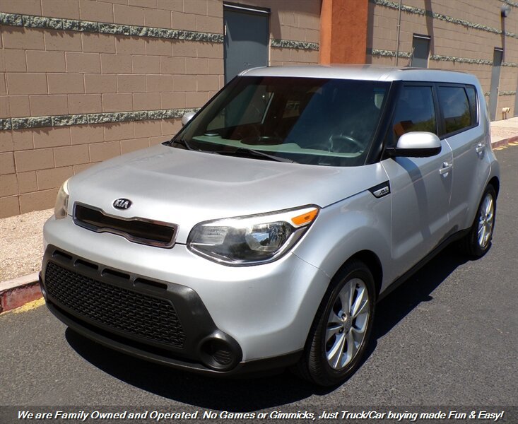 Used 2015 Kia Soul + FWD image 3