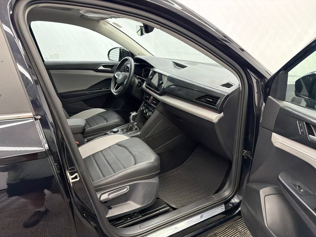 Used 2023 Volkswagen Taos SEL AWD/4WD image 14