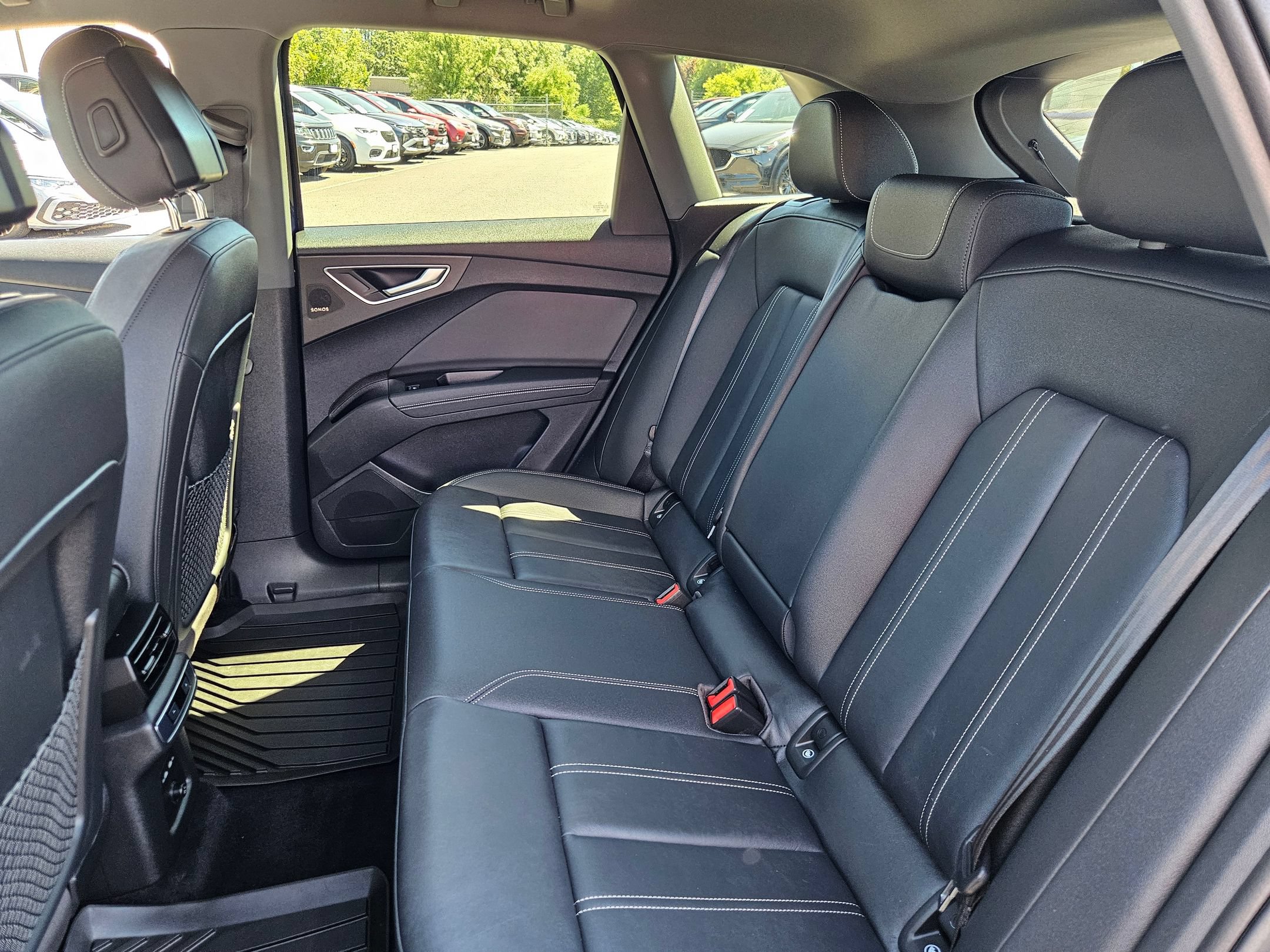 Used 2023 Audi Q4 e-tron Premium Plus w/ Premium Plus AWD/4WD image 25