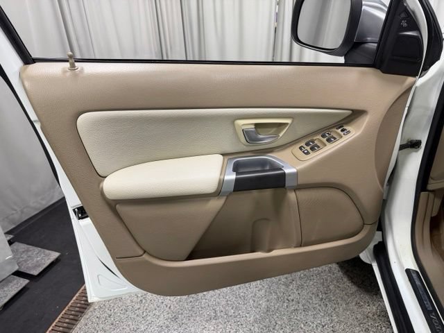 Used 2013 Volvo XC90 3.2 AWD/4WD image 18