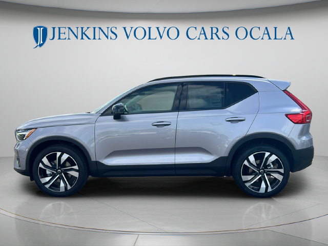New 2026 Volvo XC40 B5 Plus w/ Climate Package AWD/4WD image 6