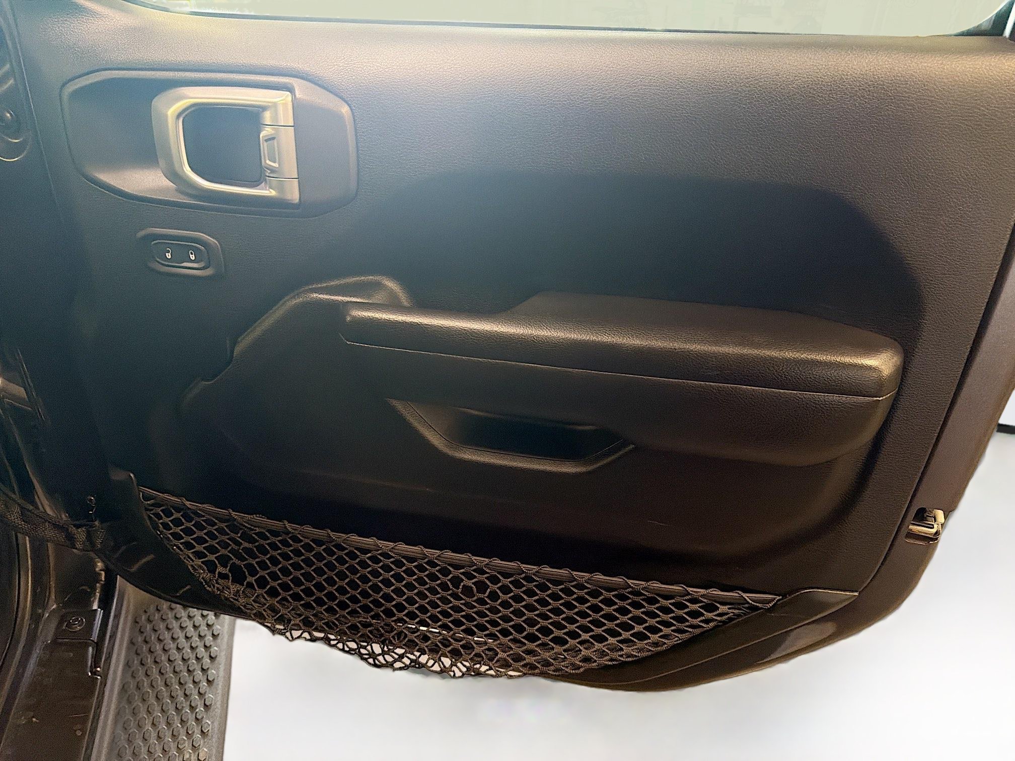 Used 2018 Jeep Wrangler Unlimited Sport S AWD/4WD image 30