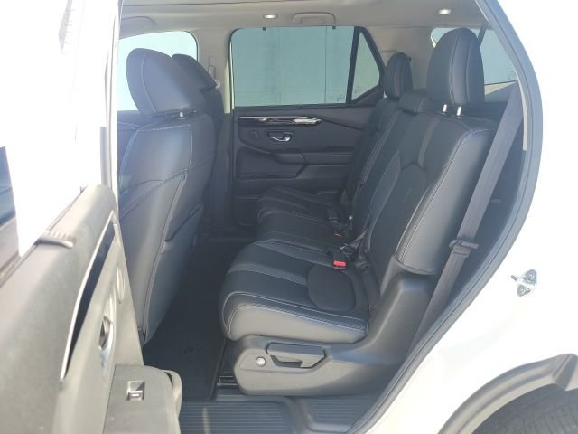 Certified 2025 Honda Pilot Touring image 13