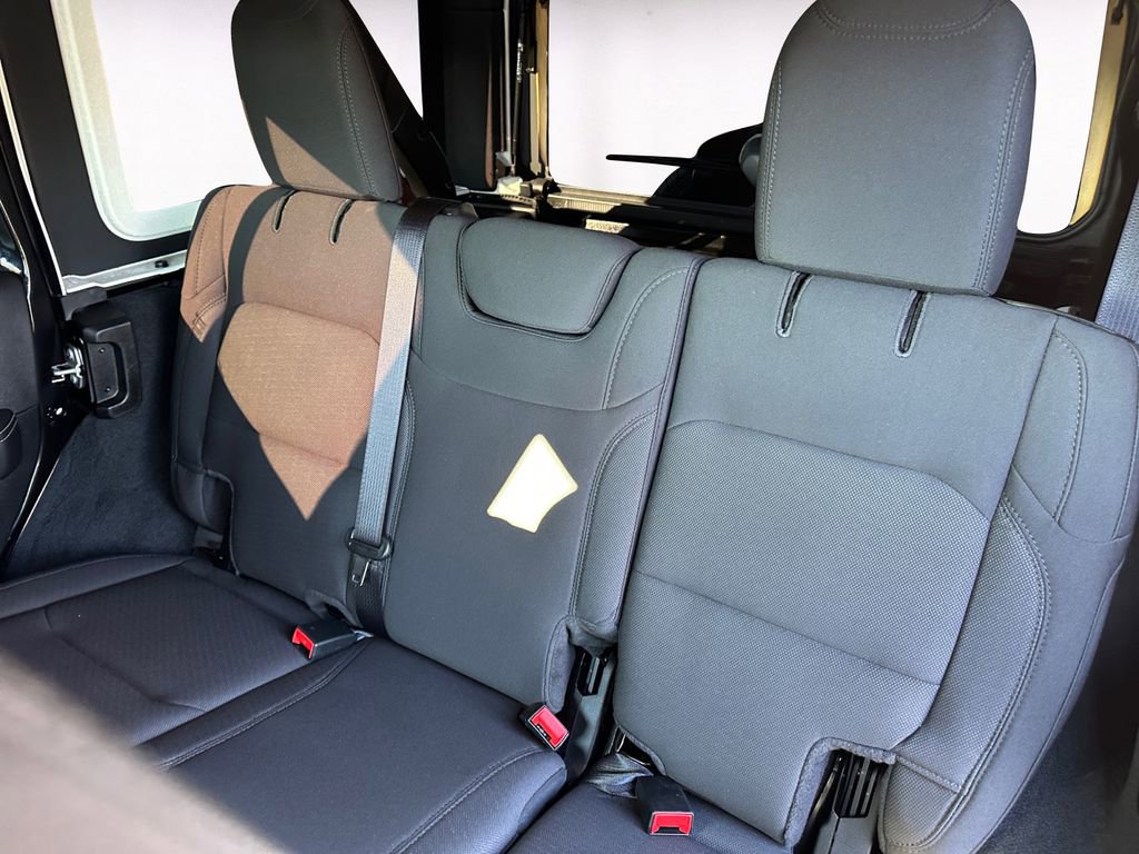 Used 2023 Jeep Wrangler Sahara image 13