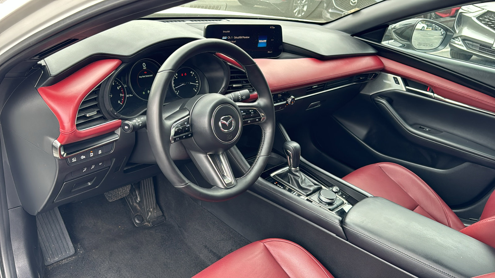 Used 2025 MAZDA MAZDA3 Hatchback w/ Appearance Package image 13