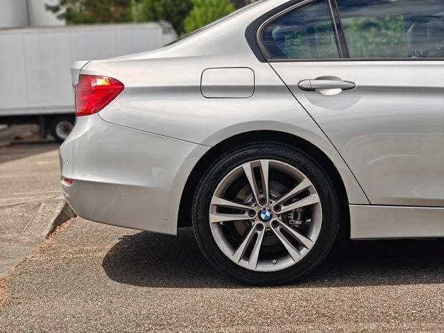 Used 2013 BMW 328i xDrive Sedan AWD/4WD image 11