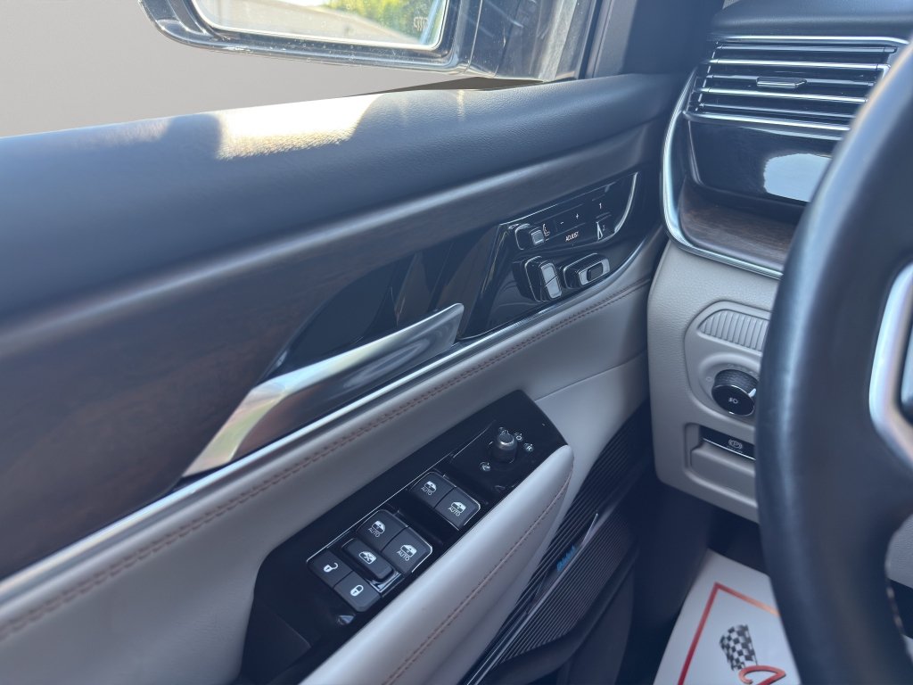 Used 2022 Jeep Grand Wagoneer Series I AWD/4WD image 19