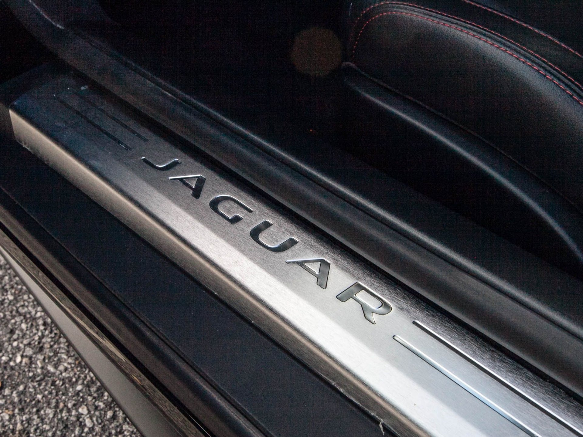 Used 2015 Jaguar F-TYPE S image 26