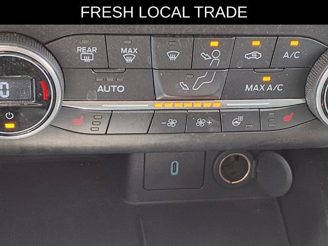 Used 2020 Ford Escape Titanium FWD image 24