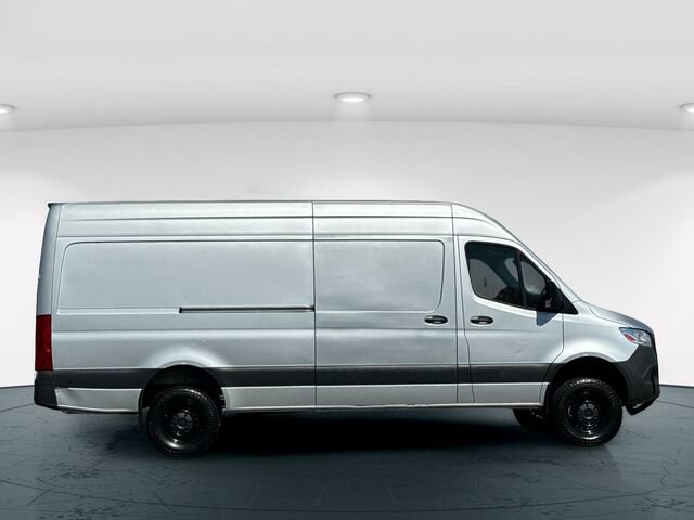 Used 2023 Mercedes-Benz Sprinter 2500 image 8