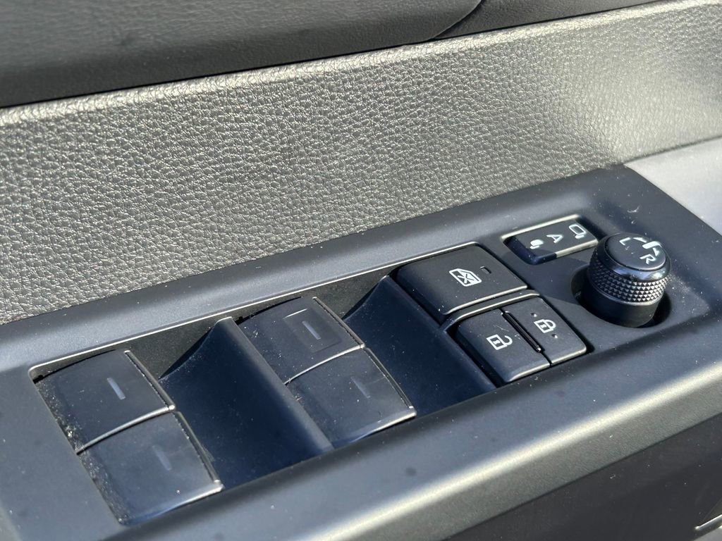 Used 2024 Toyota Sequoia Platinum AWD/4WD image 16