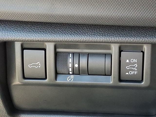 Certified 2025 Subaru Forester Premium image 25