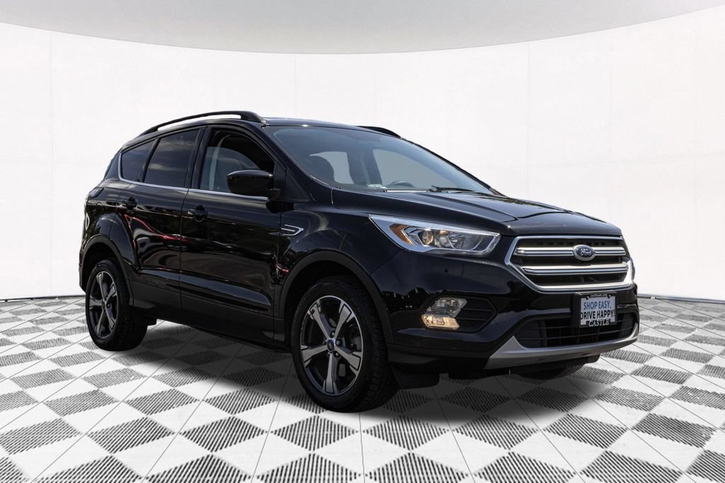 Used 2017 Ford Escape SE w/ Equipment Group 201A AWD/4WD image 13