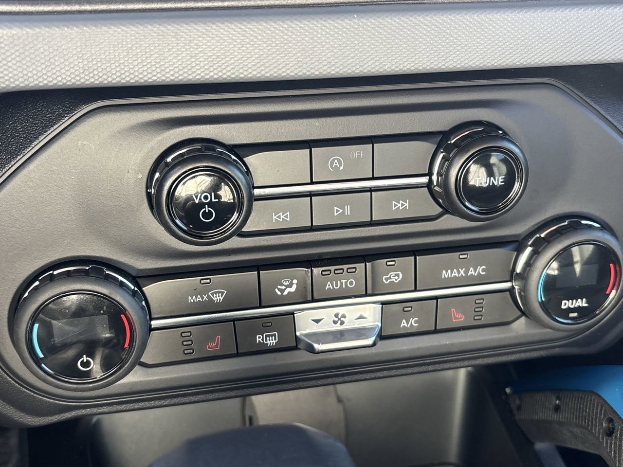 Used 2024 Ford Bronco Black Diamond image 22