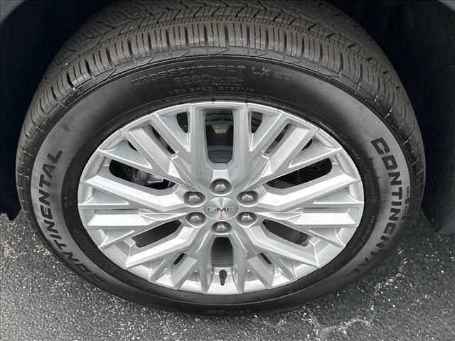 Certified 2026 GMC Acadia Elevation w/ Elevation Premium Package FWD image 37