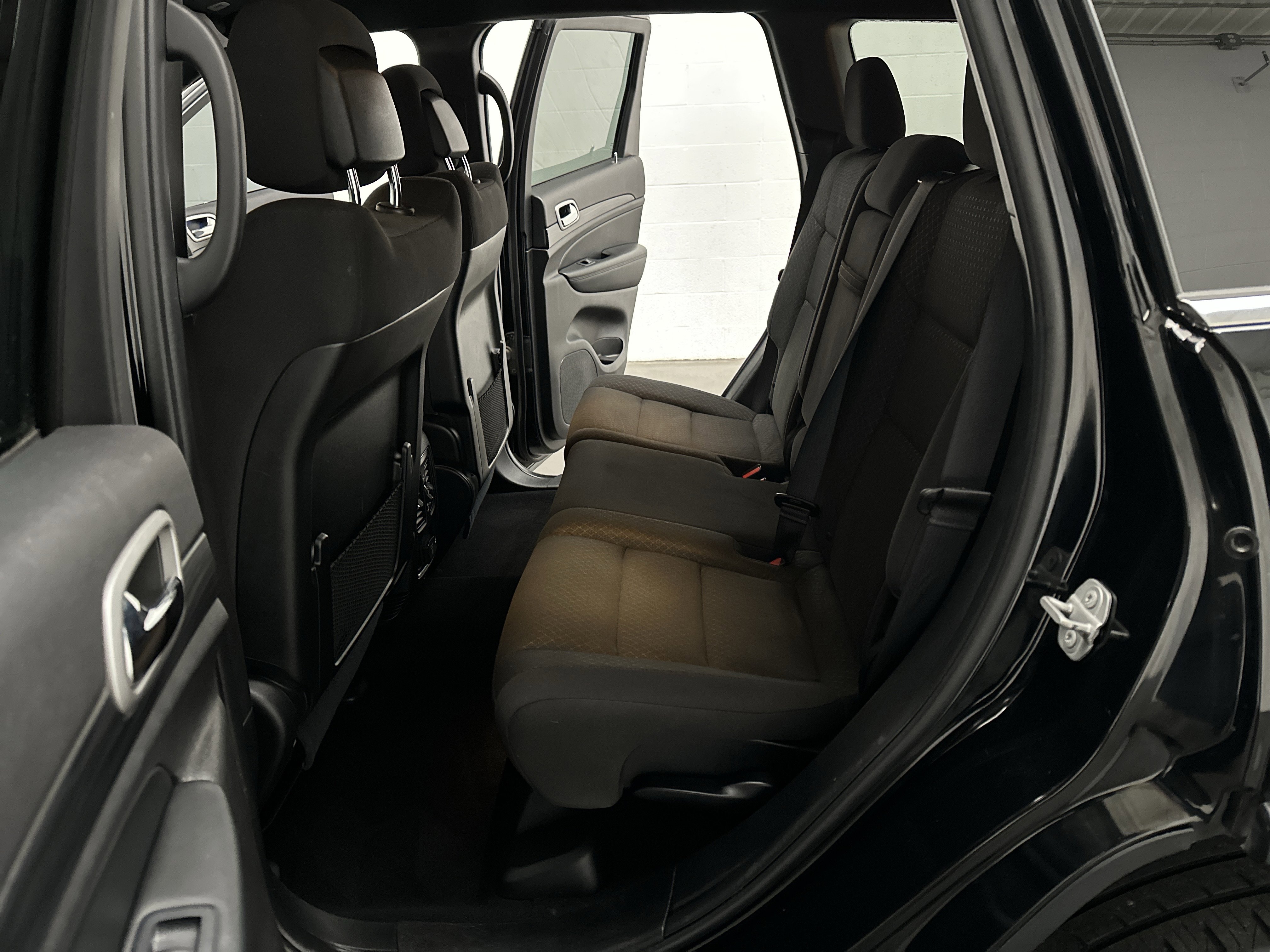 Used 2021 Jeep Grand Cherokee Laredo image 21