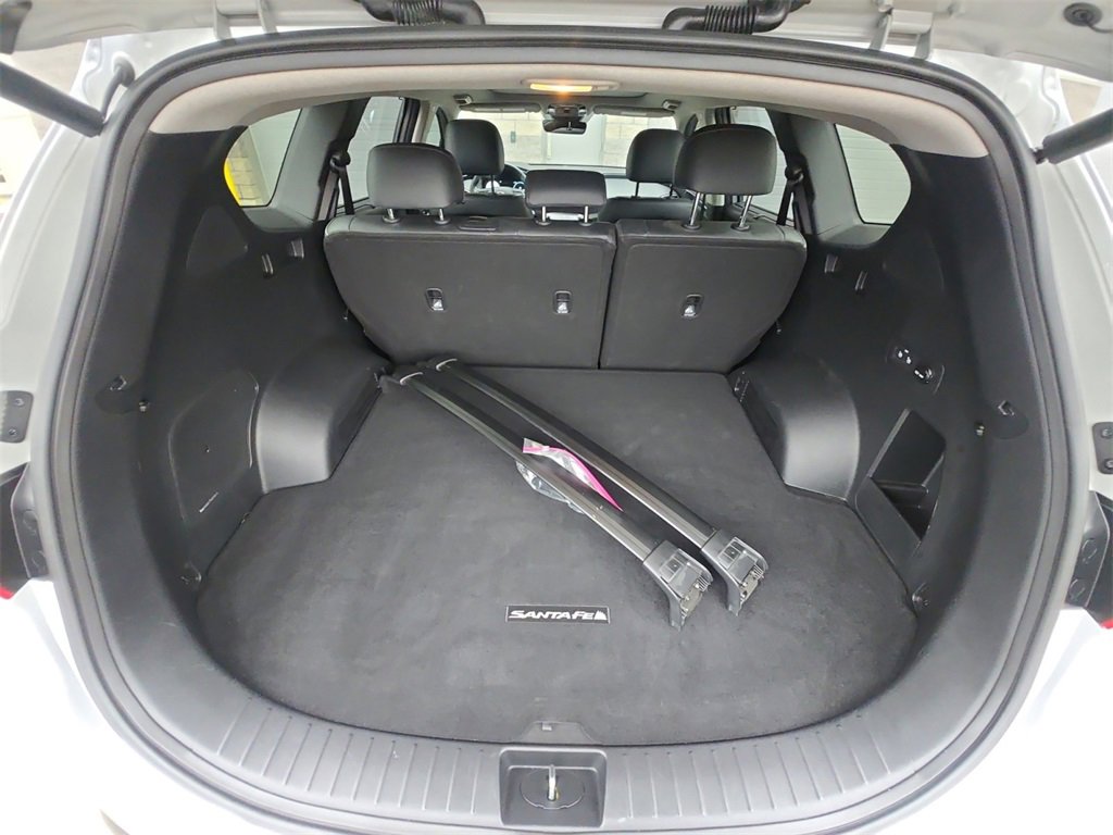 Used 2022 Hyundai Santa Fe Limited w/ Cargo Package image 16