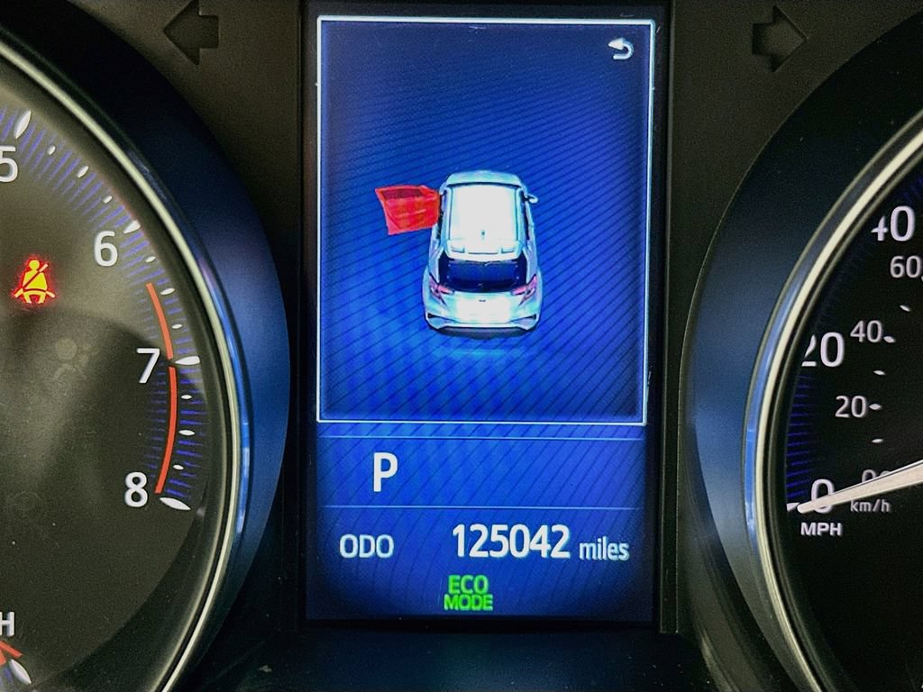 Used 2018 Toyota C-HR XLE FWD image 24