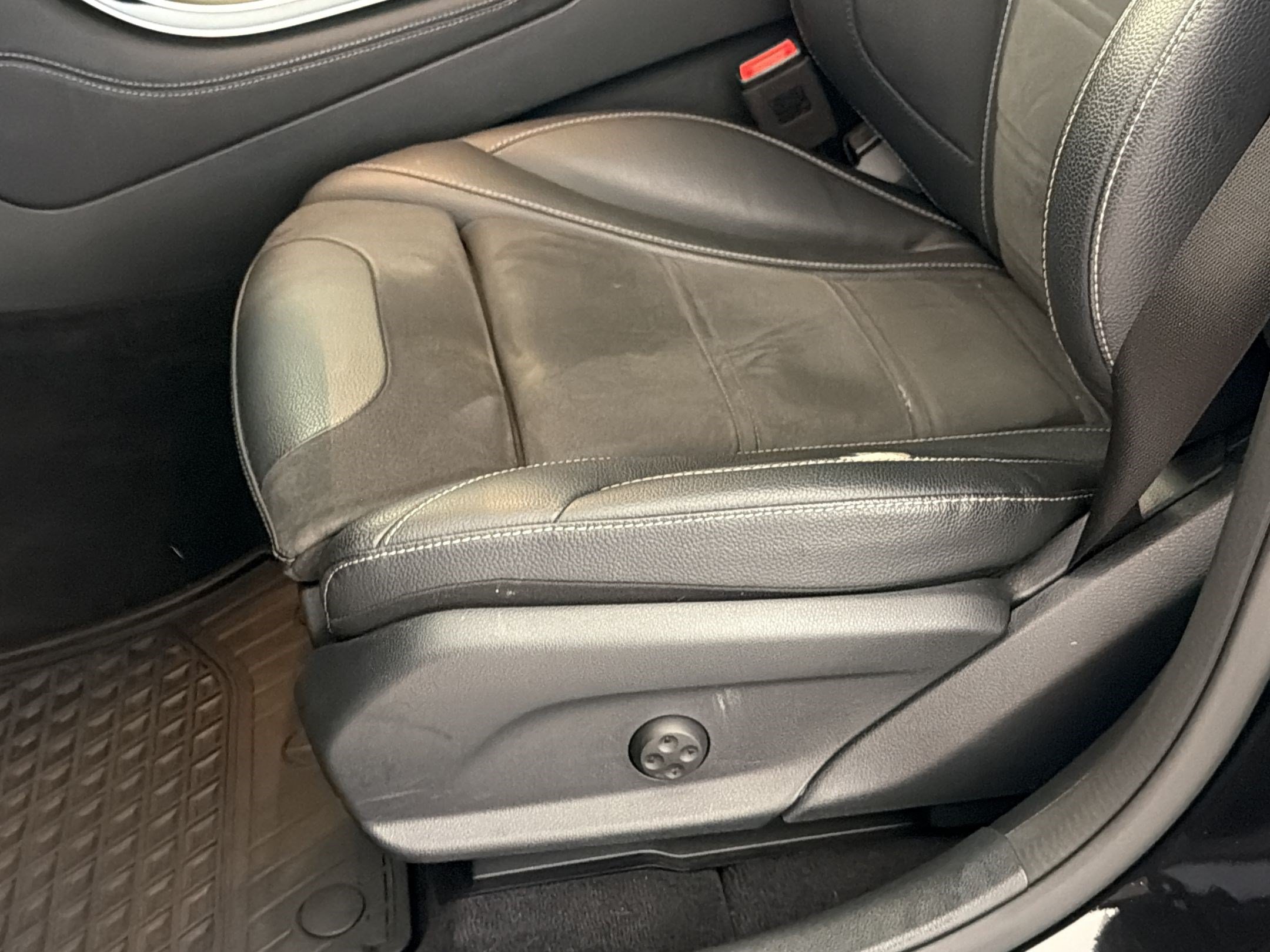 Used 2020 Mercedes-Benz GLC 63 AMG 4MATIC image 15