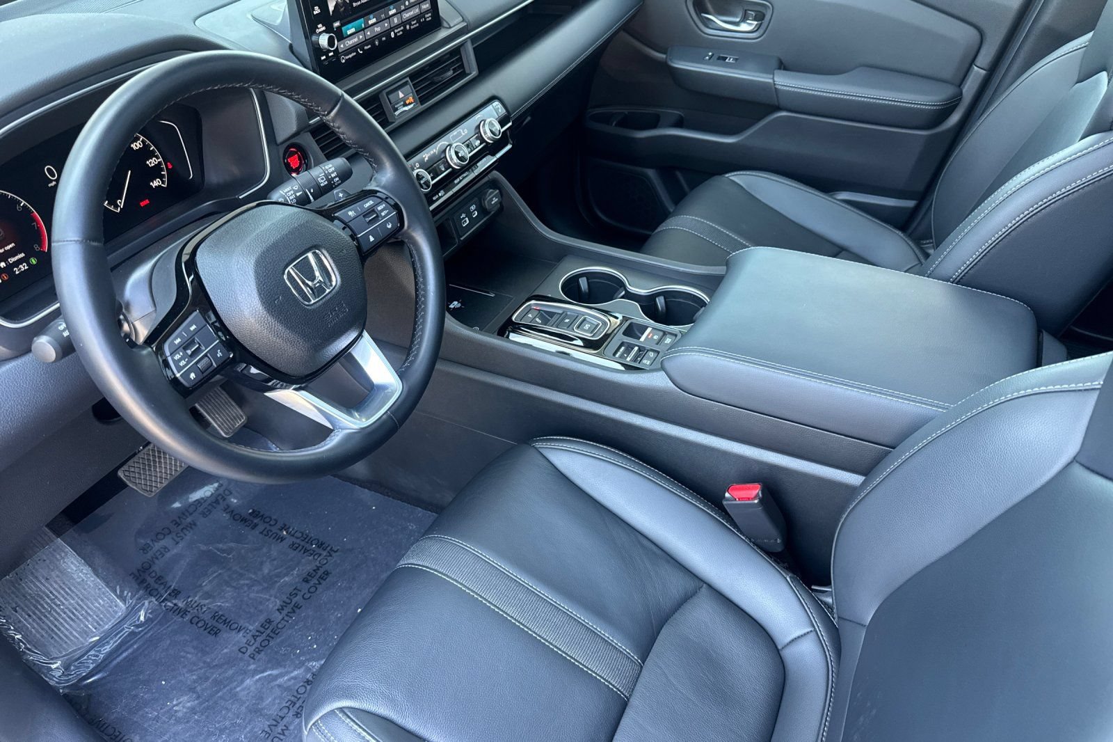 Used 2024 Honda Pilot Touring image 11