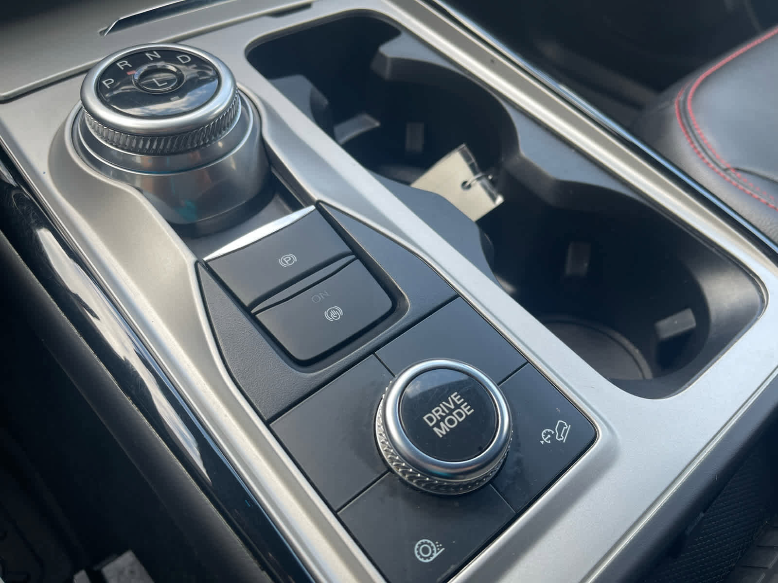 Used 2022 Ford Explorer ST-Line image 31