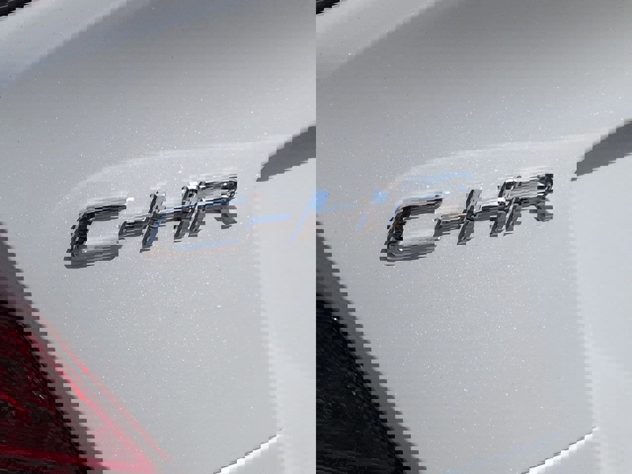 Used 2021 Toyota C-HR XLE image 6