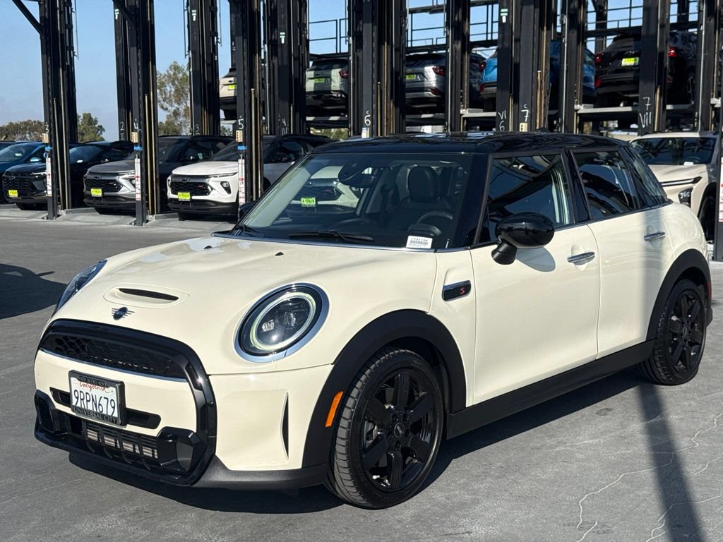 Used 2022 MINI Cooper S FWD image 1