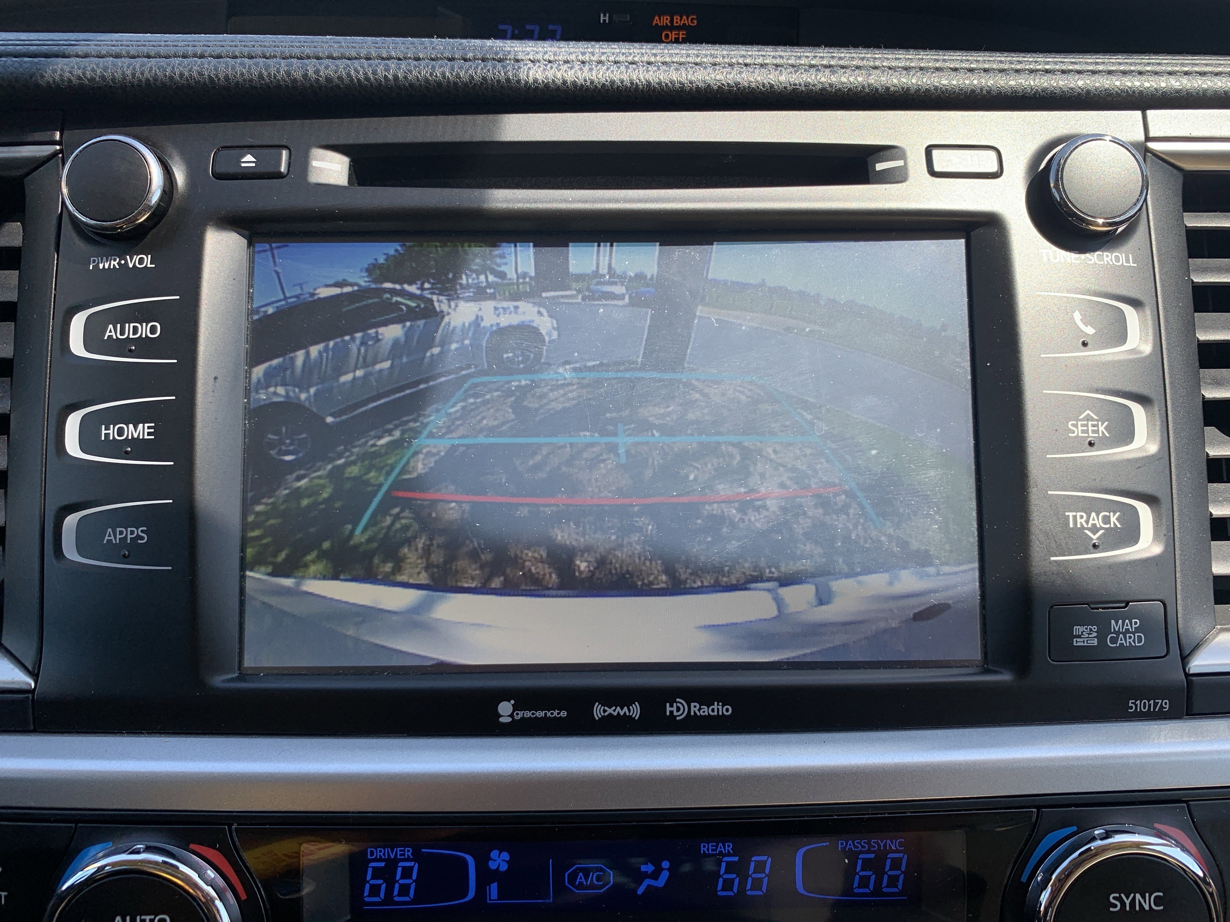 Used 2017 Toyota Highlander XLE image 25