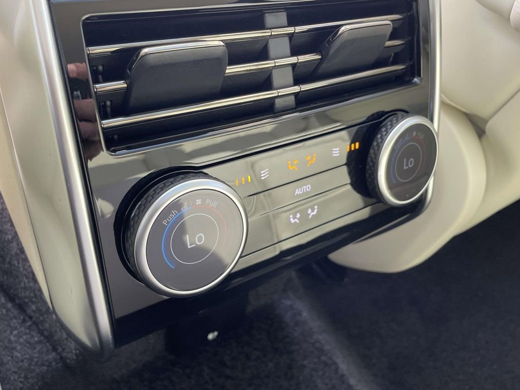 New 2026 Land Rover Range Rover SE AWD/4WD image 23